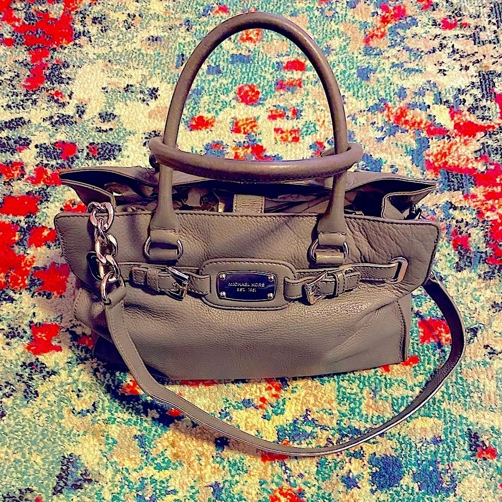 Michael Kors Medium Gray Pebbled Leather Hamilton Handbag 10” x 15”